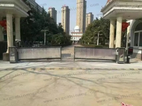 安徽省合肥第一人民醫(yī)院車牌識(shí)別及廣告道閘